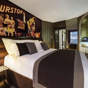 Splendor Elysees Hotel Paris